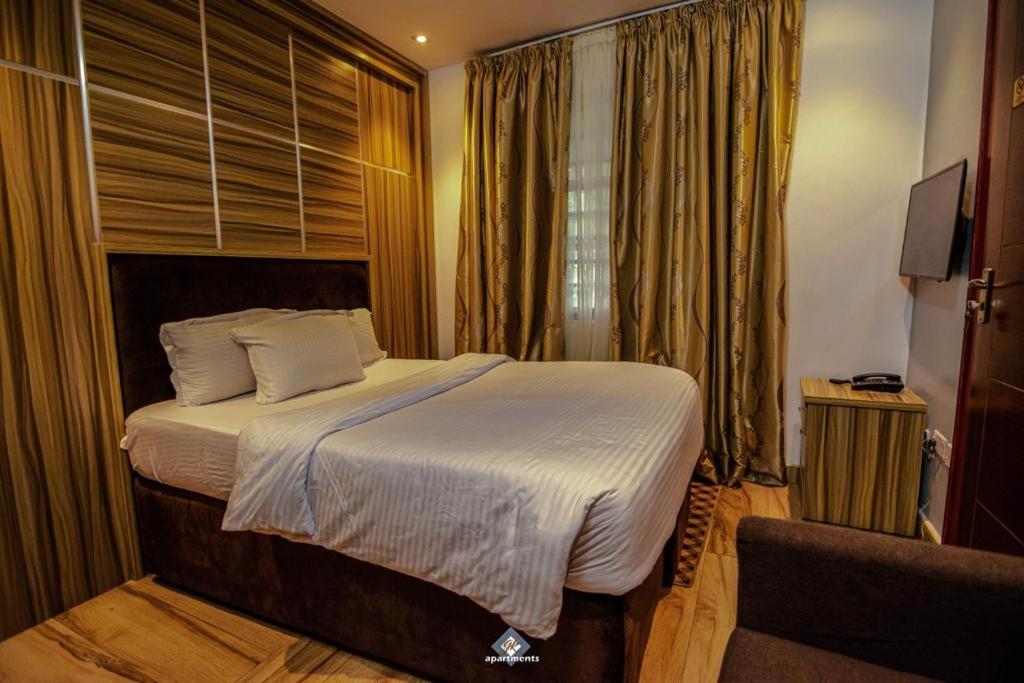 Gk Apartments Asaba Esterno foto